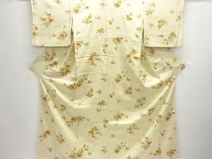 草花に蝶模様小紋着物